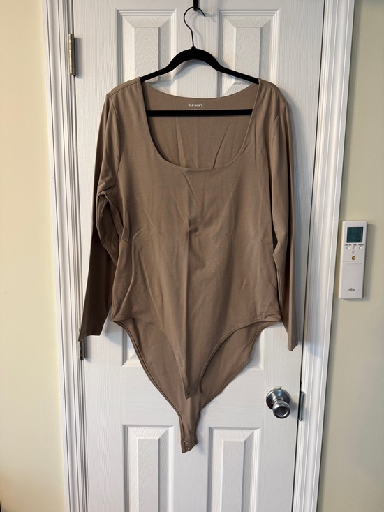 Old Navy Tops - Old Navy Taupe Scoop Neck Long Sleeve Bodysuit